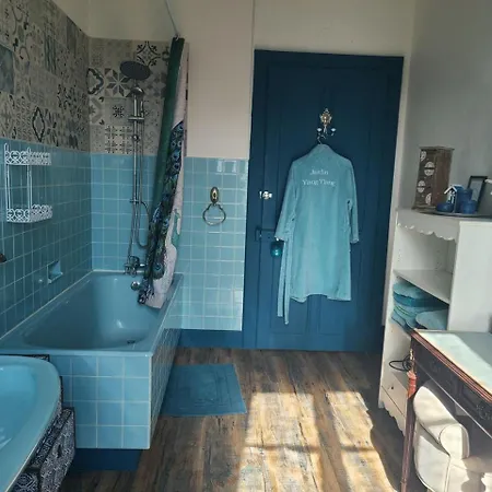 Maison Ylang Bed & Breakfast Medonville